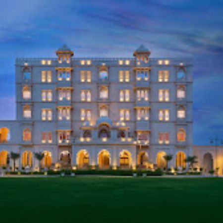 Laxminarayan Club & Resort Vadódara Exteriér fotografie